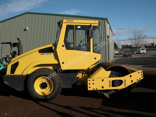 BOMAG BW177 VIBRATING SMOOTH DRUM ROLLER