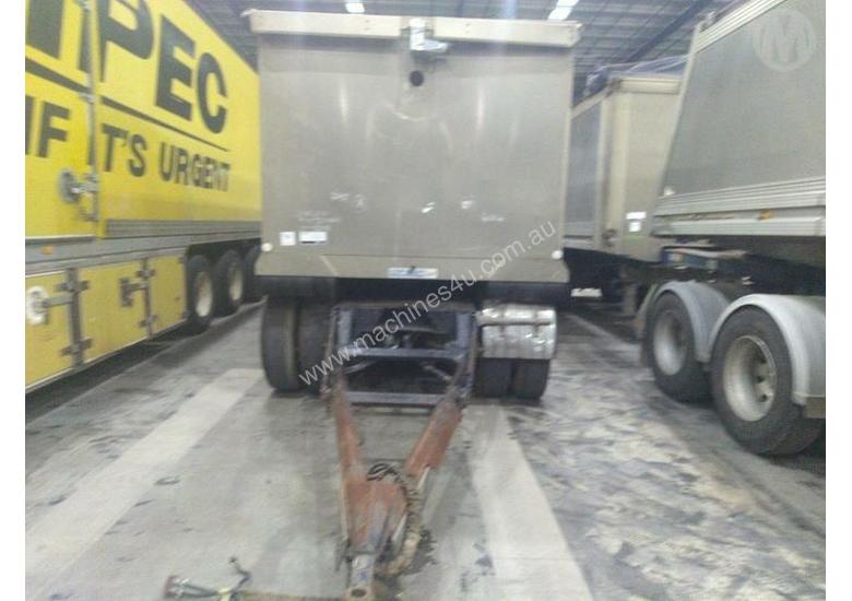 caption Sloanebuilt 4-adt