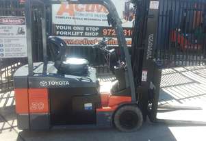 ACTIVE FORKLIFTS - TOYOTA 4 WHEEL ELECTRIC FORKLIFT 2 TON CONTAINER MAST MODEL 2010