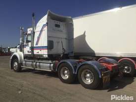 2012 Western Star 4900FX Constellation - picture2' - Click to enlarge
