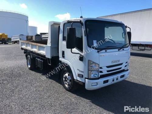 2016 Isuzu NPR 65 190