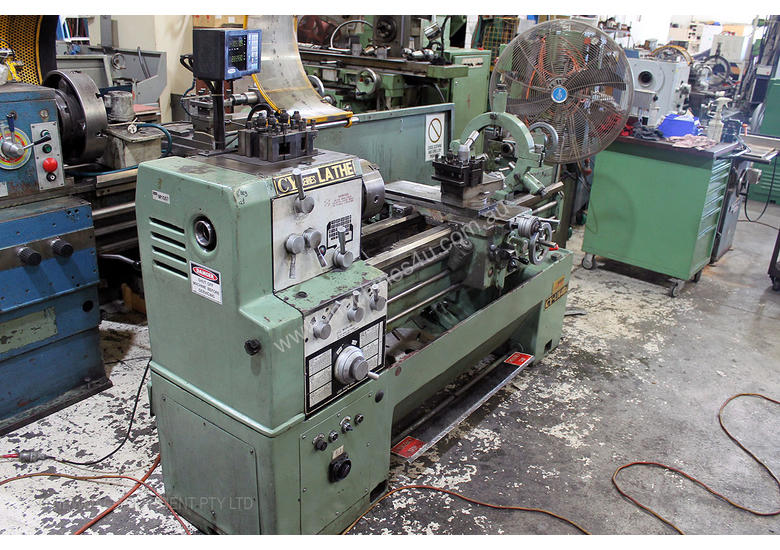 caption CY-L1640G Centre Lathe