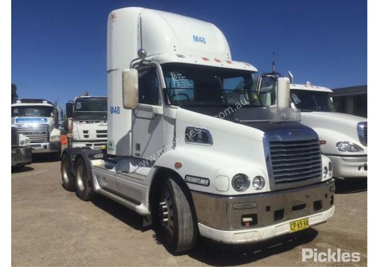 caption 2011 Freightliner FLX Century Class S/T