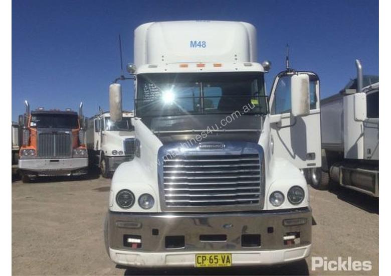 caption 2011 Freightliner FLX Century Class S/T