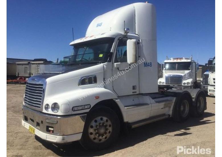 caption 2011 Freightliner FLX Century Class S/T
