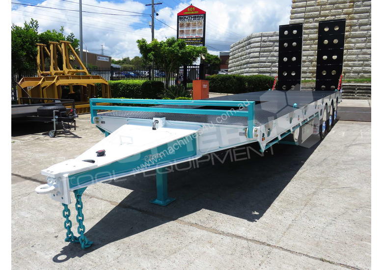 caption ELITE Tri Axle Custom Tag Trailer Kobelco Blue ATTTAG