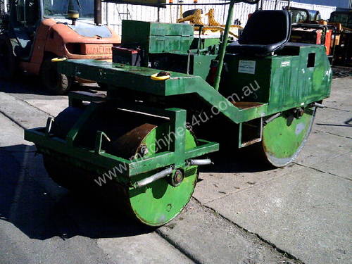 lockwood 2000 cricket pitch roller , diesel powered , ex council unit