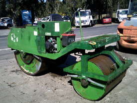 lockwood 2000 cricket pitch roller , diesel powered , ex council unit - picture1' - Click to enlarge
