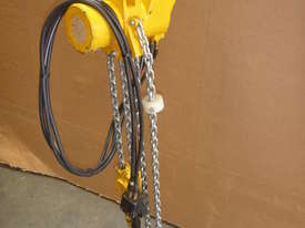 Chain Hoist Air - picture0' - Click to enlarge