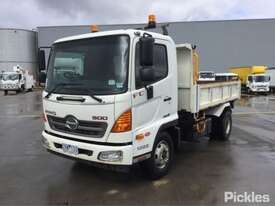2013 Hino FC 500 1022 - picture2' - Click to enlarge