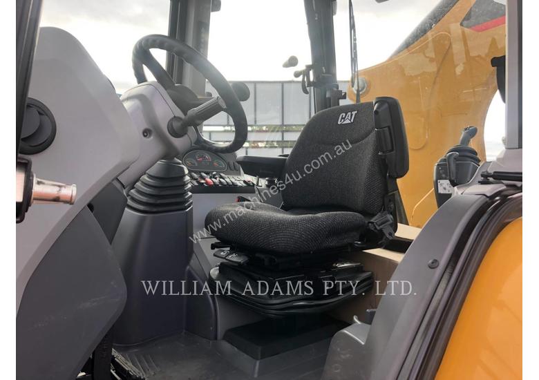 caption CATERPILLAR 432F2 Backhoe Loaders