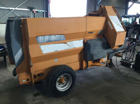 CASTOR 30 S Bale Chopper Hay/Forage Equip - picture0' - Click to enlarge