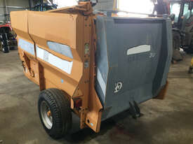CASTOR 30 S Bale Chopper Hay/Forage Equip - picture0' - Click to enlarge