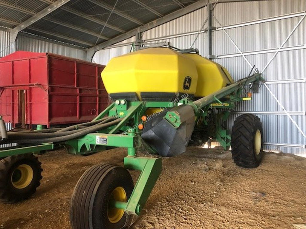 Used 2002 John Deere John Deere 1910 Air Seeder Cart Seeding Planting
