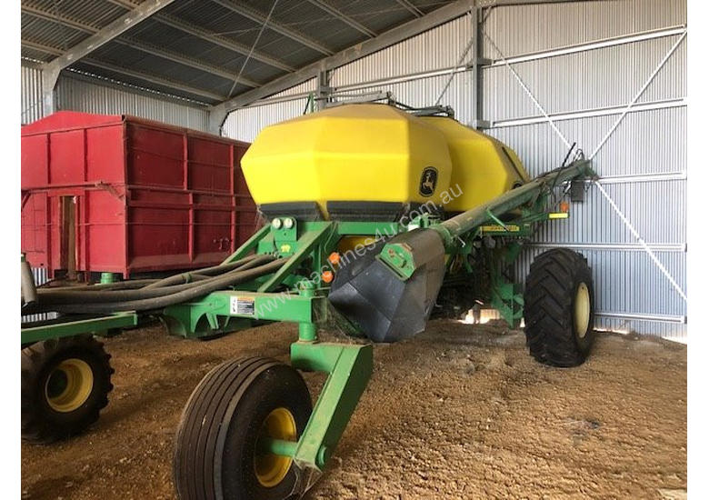 caption John Deere 1910 Air Seeder Cart Seeding/Planting Equip