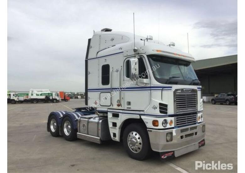 caption 2010 Freightliner Argosy 110