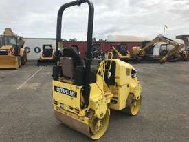 2012 Caterpillar CB14 Tandem Vibratory Roller, 572.2 Hours - picture1' - Click to enlarge