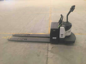 Crown PE4000 Pallet Jack Jack/Lifting - picture0' - Click to enlarge