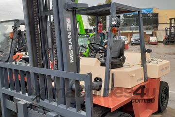 ACTIVE FORKLIFTS - Nissan Gas forklift 7 Ton for sale-02 Model 5m lift Soild Dual wheels
