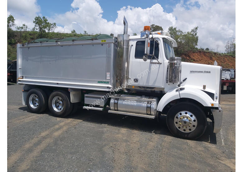 caption Western Star 4864FX Tipper Truck