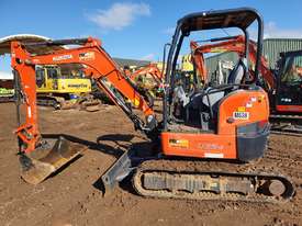KUBOTA U35-4 EXCAVATOR WITH LOW 450 HOURS, HITCH AND BUCKETS - picture0' - Click to enlarge