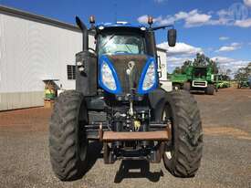 New Holland T8-435 Smart Trac - picture0' - Click to enlarge