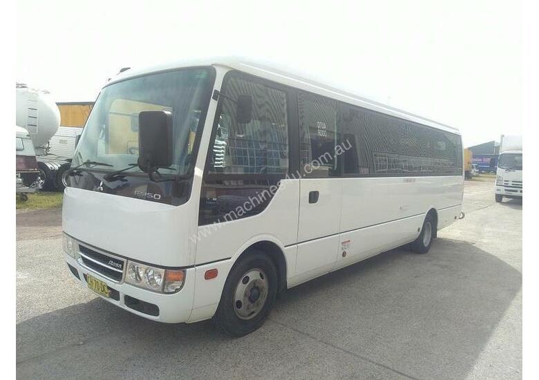 caption Mitsubishi Rosa