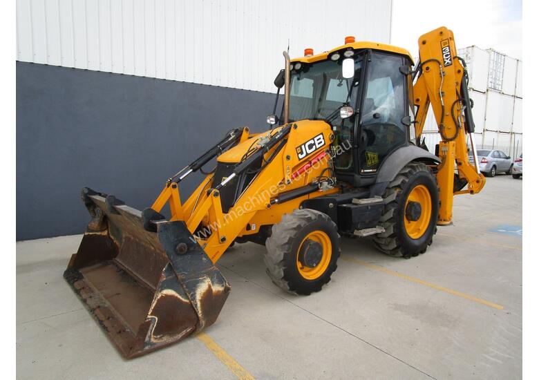caption 2015 JCB 3CX