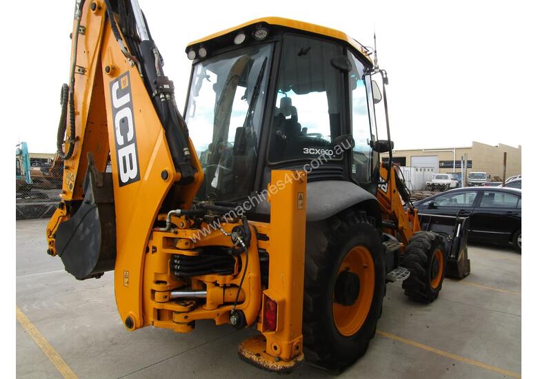 caption 2015 JCB 3CX