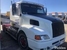 1999 Volvo NH12 - picture0' - Click to enlarge