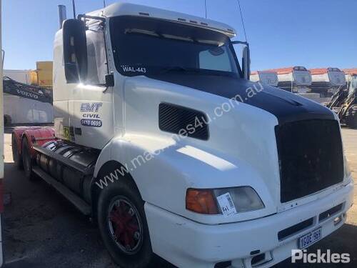 1999 Volvo NH12