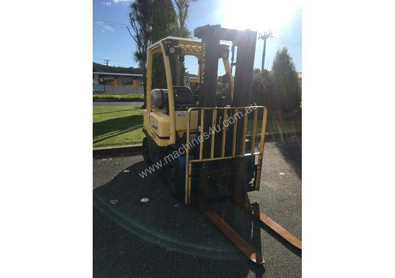 caption 2.5T CNG Counterbalance Forklift