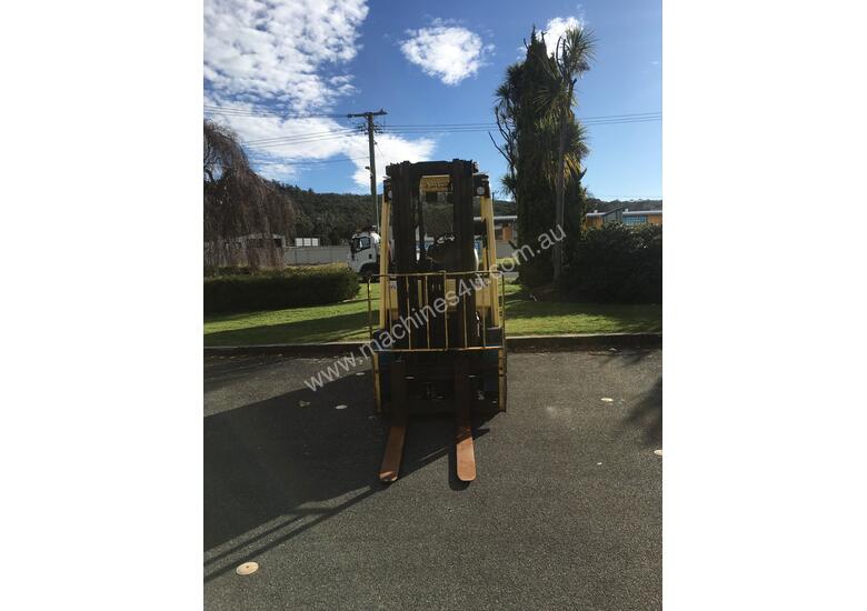 caption 2.5T CNG Counterbalance Forklift
