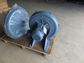 Vacuum Fan / blower 3.7 kw 415v - picture2' - Click to enlarge