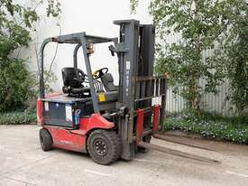 2.0T Battery Electric 4 Wheel Forklift - picture0' - Click to enlarge