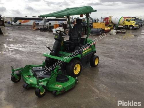 2017 John Deere 1570 Terrain Cut