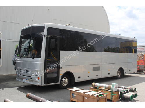 2002 Nissan UD Bus Motor Home