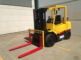 Forklift Hire Sydney 4.ton with container mast,side shift and weight gauge - picture0' - Click to enlarge