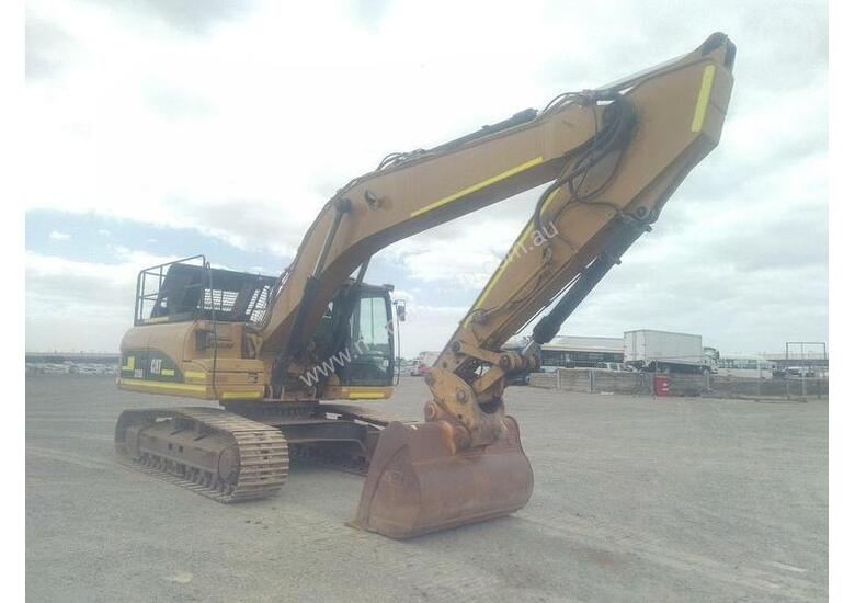 caption Caterpillar 329d