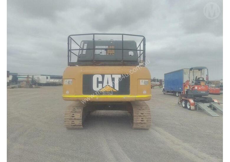 caption Caterpillar 329d