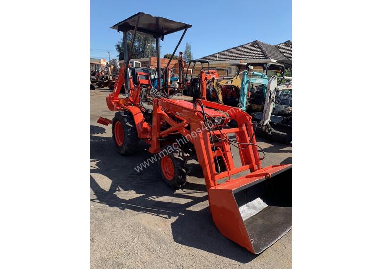 Used Kubota B7200 HST Backhoe in , Listed on Machines4u