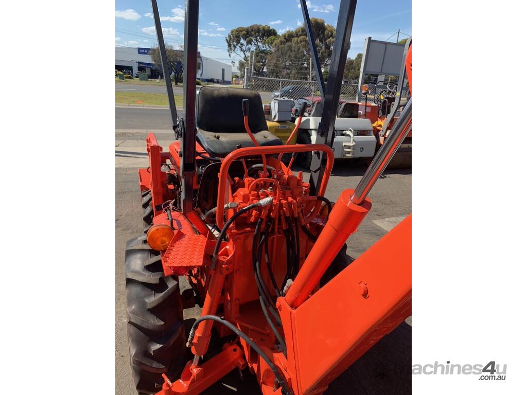 Used Kubota B7200 HST Backhoe in BROOKLYN, VIC
