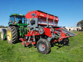 FARMTECH FTD 3000 TINE SEED DRILL (3.0M) - picture2' - Click to enlarge