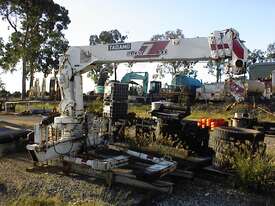 Tadano truck mount crane - picture2' - Click to enlarge