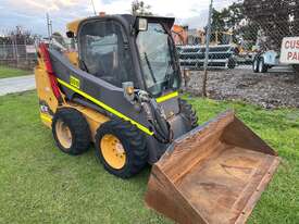Skid Steer Volvo MC70C 1049 hours - picture0' - Click to enlarge