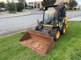 Skid Steer Volvo MC70C 1049 hours - picture1' - Click to enlarge