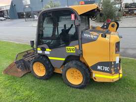 Skid Steer Volvo MC70C 1049 hours - picture2' - Click to enlarge