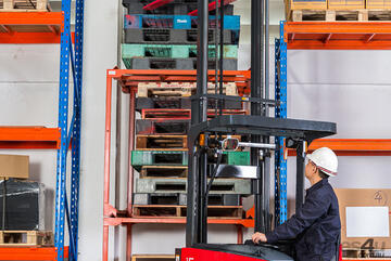   FBR18-80 Electric Stand-On Reach Truck