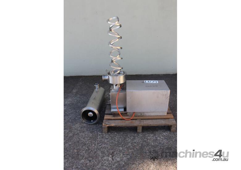caption Stainless Steel Inline Dynamic Mixer.