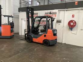  TOYOTA 8FDK30 30091 2 STAGE MAST COMPACT DIESEL FORKLIFT 3 TON 3000 KG CAPACITY - picture1' - Click to enlarge